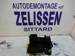 Gebruikte Portierslot Mechaniek 4Deurs links-achter Ford Fiesta Prijs op aanvraag aangeboden door Zelissen V.O.F. autodemontage