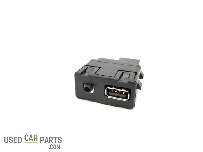Opel Astra - AUX/USB -