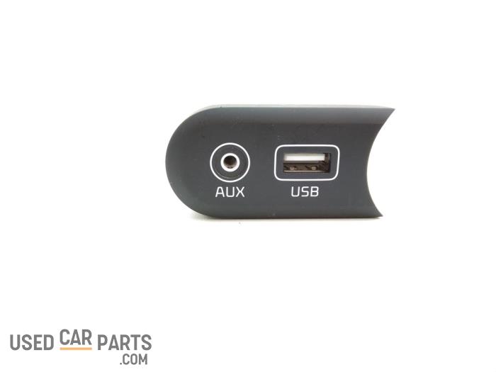 AUX/USB aansluiting - Kia Pro Cee'd - O114930