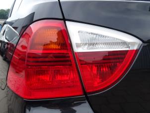 Gebruikte Achterlicht links BMW 3 serie Touring (E91) 320d 16V Corporate Lease Prijs op aanvraag aangeboden door Bongers Auto-Onderdelen Zeeland