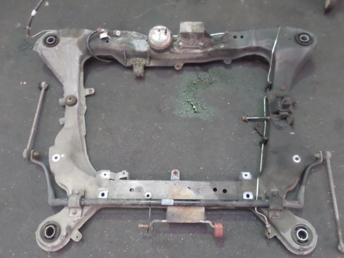 Subframe van een Volvo V70 2006