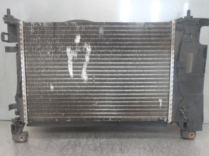 Gebruikte Radiateur Fiat Grande Punto (199) 1.4 Prijs op aanvraag aangeboden door Bongers Auto-Onderdelen Zeeland