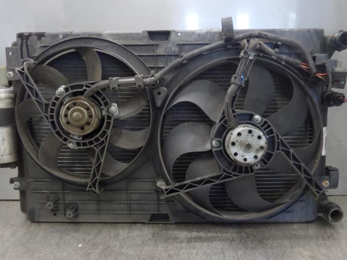 Gebruikte Airco Condensor Volkswagen Bora Variant (1J6) 1.9 TDI 100 Prijs op aanvraag aangeboden door Bongers Auto-Onderdelen Zeeland