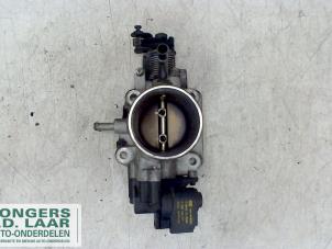 Gebruikte Gasklephuis Kia Carens II (FJ) 1.8i 16V Prijs op aanvraag aangeboden door Bongers Auto-Onderdelen Zeeland