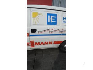 Gebruikte Schuifdeur links Mitsubishi L400 Prijs op aanvraag aangeboden door Bongers Auto-Onderdelen Zeeland