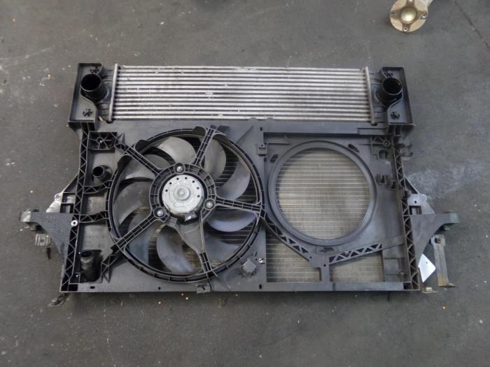 Gebruikte Airco Condensor Opel Movano Combi 2.5 CDTI 16V DPF Prijs op aanvraag aangeboden door Bongers Auto-Onderdelen Zeeland