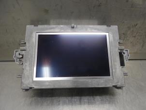 Gebruikte Display Interieur Mercedes E-Klasse Prijs op aanvraag aangeboden door Bongers Auto-Onderdelen Zeeland