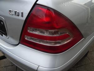 Gebruikte Achterlicht rechts Mercedes C (W203) 2.2 C-200 CDI 16V Prijs op aanvraag aangeboden door Bongers Auto-Onderdelen Zeeland