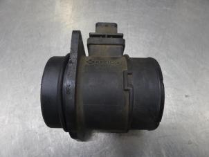 Gebruikte Luchtmassameter Hyundai i30 Crosswagon (WWH) 1.6 CRDi 16V VGT LP Prijs op aanvraag aangeboden door Bongers Auto-Onderdelen Zeeland