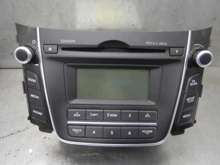 Radio van een Hyundai I30 2014