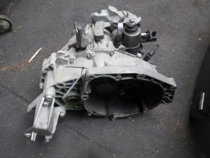 Gebruikte Versnellingsbak Opel Zafira Tourer (P12) Prijs op aanvraag aangeboden door Bongers Auto-Onderdelen Zeeland