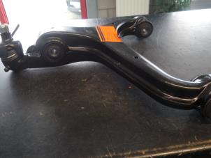 Nieuwe Triangel links-voor Ssang Yong Rexton Prijs € 151,25 Inclusief btw aangeboden door Bongers Auto-Onderdelen Zeeland