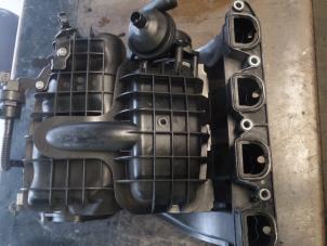 Gebruikte Luchtfilterhuis BMW 3 serie (E90) 318i 16V Prijs op aanvraag aangeboden door Bongers Auto-Onderdelen Zeeland