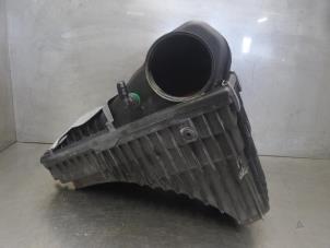Gebruikte Luchtfilterhuis Volkswagen Touareg (7LA/7L6) Prijs op aanvraag aangeboden door Bongers Auto-Onderdelen Zeeland