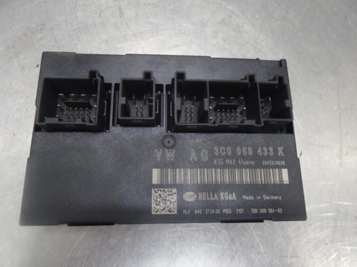 Gebruikte Module Bodycontrol Volkswagen Passat Variant (3C5) 2.0 TDI 16V 170 Prijs op aanvraag aangeboden door Bongers Auto-Onderdelen Zeeland