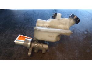 Gebruikte Hoofdremcilinder Ford Transit 2.4 TDCi 16V Prijs op aanvraag aangeboden door Bongers Auto-Onderdelen Zeeland