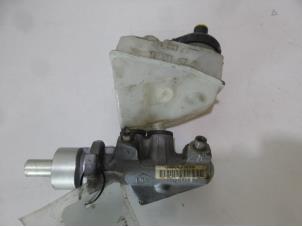 Gebruikte Hoofdremcilinder Renault Kangoo Express (FC) 1.5 dCi 60 Prijs op aanvraag aangeboden door Bongers Auto-Onderdelen Zeeland