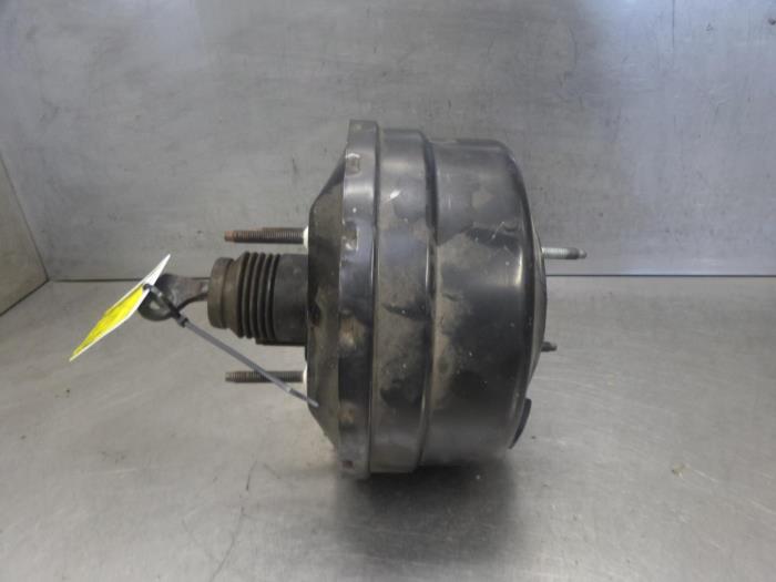 Rembekrachtiger van een Chrysler PT Cruiser 2.0 16V 2003