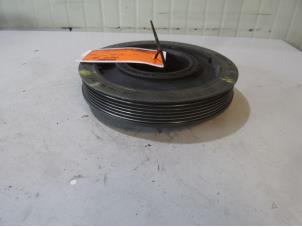 Gebruikte Krukas Poelie Volkswagen Touareg (7LA/7L6) Prijs op aanvraag aangeboden door Bongers Auto-Onderdelen Zeeland