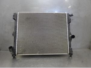 Gebruikte Radiateur Dacia Sandero Prijs op aanvraag aangeboden door Bongers Auto-Onderdelen Zeeland