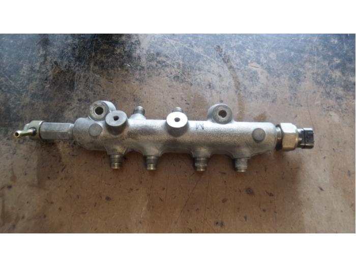 Gebruikte Injector brug Mazda 3 Prijs op aanvraag aangeboden door Bongers Auto-Onderdelen Zeeland