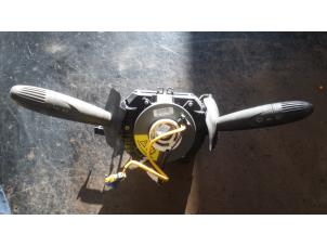 Gebruikte Licht + Raw Schakelaar Fiat Doblo Cargo (223) 1.9 JTD Prijs op aanvraag aangeboden door Bongers Auto-Onderdelen Zeeland