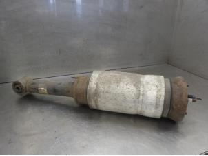 Gebruikte Schokdemper links-voor Landrover Range Rover Prijs op aanvraag aangeboden door Bongers Auto-Onderdelen Zeeland