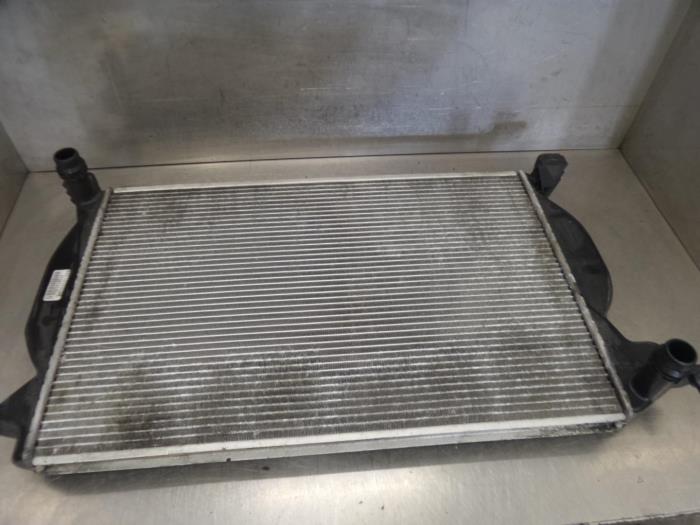 Gebruikte Radiateur Audi A4 Cabriolet (B6) 2.5 TDI 24V Prijs op aanvraag aangeboden door Bongers Auto-Onderdelen Zeeland