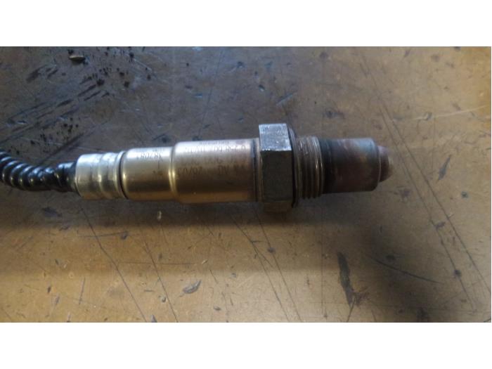 Lambda Sonde van een Volkswagen Lupo 2004