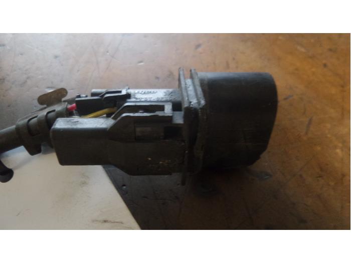 Lambda Sonde van een Volkswagen Lupo 2004