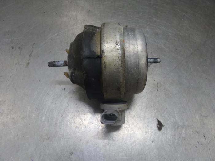 Gebruikte Motorrubber Audi A4 Prijs op aanvraag aangeboden door Bongers Auto-Onderdelen Zeeland