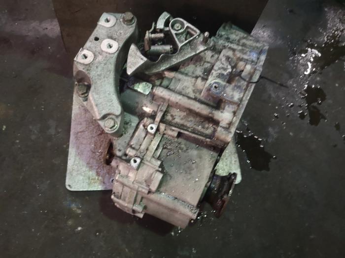 Gebruikte Versnellingsbak Volkswagen Golf Plus (5M1/1KP) 2.0 TDI DPF Prijs op aanvraag aangeboden door Bongers Auto-Onderdelen Zeeland