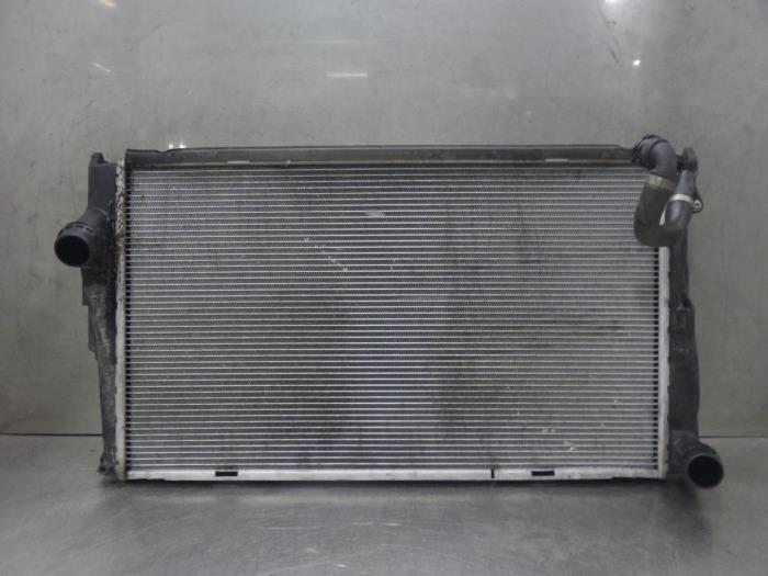 Gebruikte Radiateur BMW 3-Serie Prijs op aanvraag aangeboden door Bongers Auto-Onderdelen Zeeland