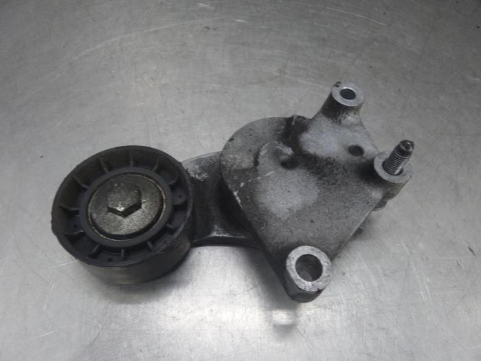 Gebruikte Spanrol Multiriem Peugeot 206+ (2L/M) 1.4 HDi Eco 70 Prijs op aanvraag aangeboden door Bongers Auto-Onderdelen Zeeland