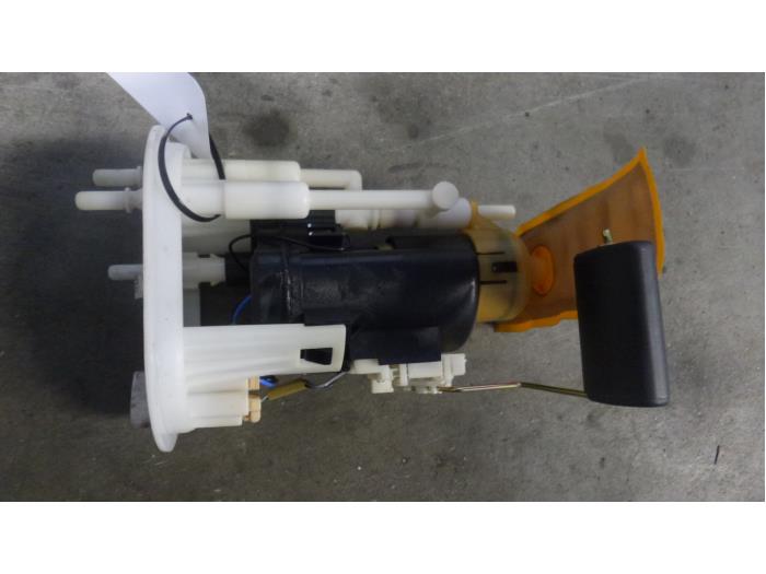 Gebruikte Tank element Pomp Hyundai Santafe Prijs op aanvraag aangeboden door Bongers Auto-Onderdelen Zeeland