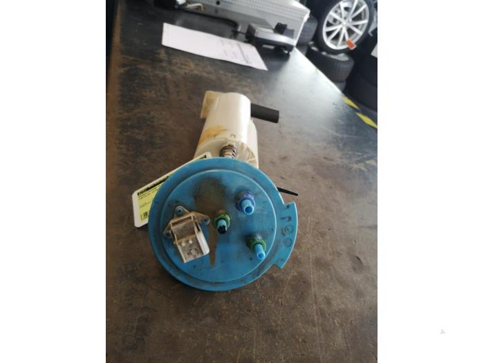 Gebruikte Tank element Pomp Chrysler Voyager/Grand Voyager (RG/RS) 2.8 CRD 16V Autom. Prijs op aanvraag aangeboden door Bongers Auto-Onderdelen Zeeland