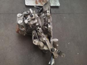 Gebruikte Versnellingsbak Opel Combo (Corsa C) 1.6 16V CNG Prijs op aanvraag aangeboden door Bongers Auto-Onderdelen Zeeland