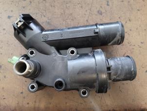 Gebruikte Thermostaathuis Landrover Range Rover Evoque (LVJ/LVS) 2.2 TD4 16V 5-drs. Prijs op aanvraag aangeboden door Bongers Auto-Onderdelen Zeeland