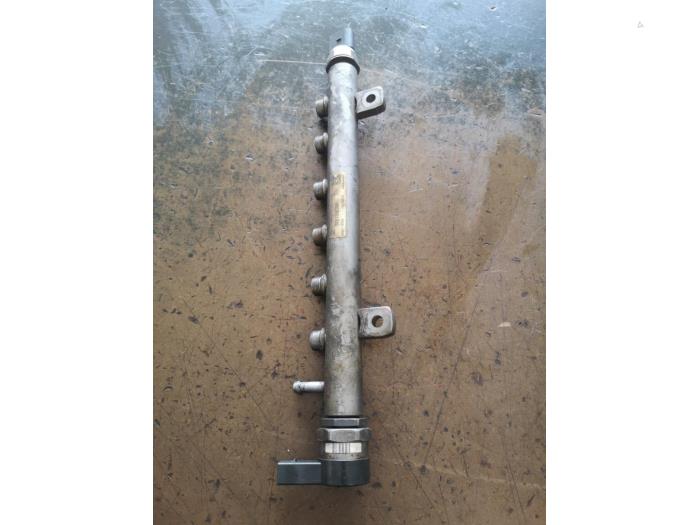 Gebruikte Injector brug Volkswagen Crafter 2.5 TDI 30/35/50 Prijs op aanvraag aangeboden door Bongers Auto-Onderdelen Zeeland