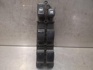 Gebruikte Raam schakelaar elektrisch Toyota Corolla Verso Prijs op aanvraag aangeboden door Bongers Auto-Onderdelen Zeeland