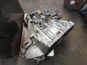 Gebruikte Versnellingsbak Peugeot 207 CC (WB) 1.6 HDiF 16V Prijs op aanvraag aangeboden door Bongers Auto-Onderdelen Zeeland