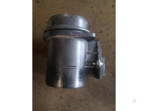 Gebruikte Luchtmassameter Fiat Scudo (270) 1.6 D Multijet DPF Prijs op aanvraag aangeboden door Bongers Auto-Onderdelen Zeeland