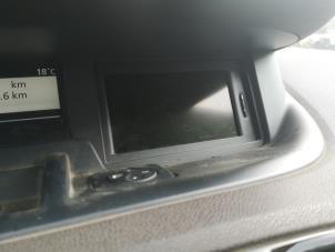 Gebruikte Display Interieur Renault Scénic III (JZ) 2.0 dCi 16V Autom. Prijs op aanvraag aangeboden door Bongers Auto-Onderdelen Zeeland