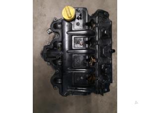 Gebruikte Kleppendeksel Renault Master Prijs op aanvraag aangeboden door Bongers Auto-Onderdelen Zeeland