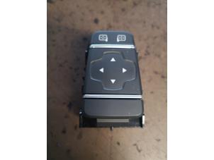 Gebruikte Schakelaar Spiegel Renault Clio IV (5R) Prijs op aanvraag aangeboden door Bongers Auto-Onderdelen Zeeland