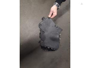 Gebruikte Luchtfilterhuis Audi A5 Quattro (B8C/S) 3.0 TDI V6 24V Prijs op aanvraag aangeboden door Bongers Auto-Onderdelen Zeeland