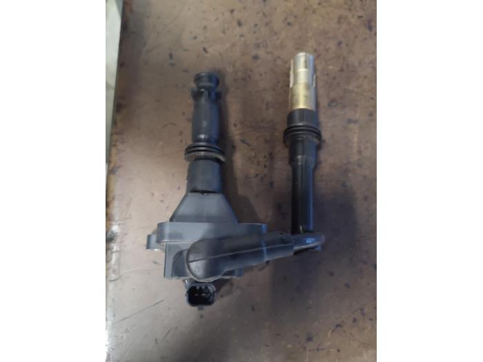 Gebruikte Bobine Alfa Romeo 147 (937) 1.6 Twin Spark 16V Prijs op aanvraag aangeboden door Bongers Auto-Onderdelen Zeeland
