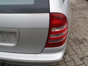 Gebruikte Achterlicht rechts Mercedes C Combi (S203) 2.2 C-200 CDI 16V Prijs op aanvraag aangeboden door Bongers Auto-Onderdelen Zeeland