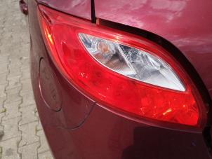 Gebruikte Achterlicht links Mazda 2 (DE) 1.3 16V MZR Prijs op aanvraag aangeboden door Bongers Auto-Onderdelen Zeeland