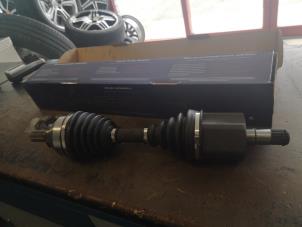 Nieuwe Steekas links-voor Volvo V50 (MW) 1.8 16V Prijs € 151,25 Inclusief btw aangeboden door Bongers Auto-Onderdelen Zeeland